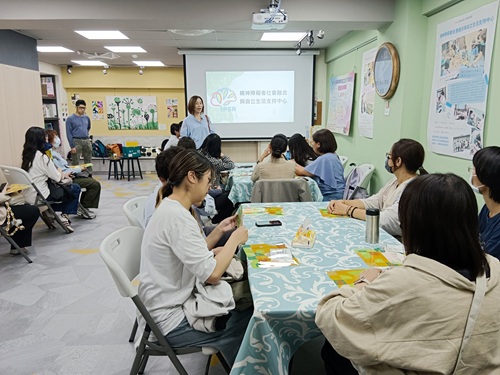交流開始前台社心秘書長滕西華先行致詞